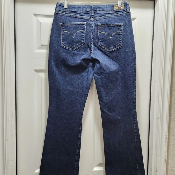 Levi's Jeans Women's 12 31x30 Boot Cut Bold Curve Classic Rise Dark Blue - Picture 2 of 10